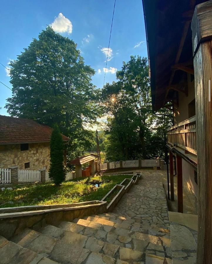 Отель Konaci Nikola Banja Vrujci Gornja Toplica Экстерьер фото